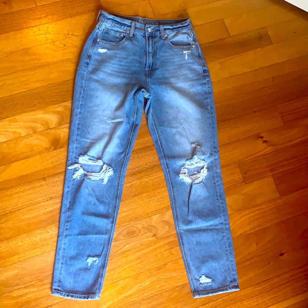 American Eagle 🦅 Mom's Jeans Size 2